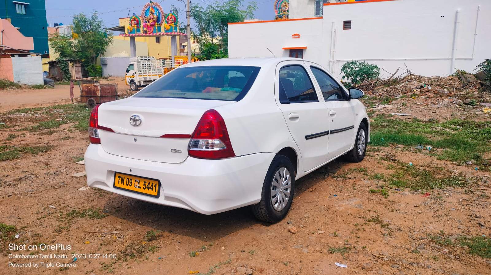 vetri holidays coimbatore travel vehicles